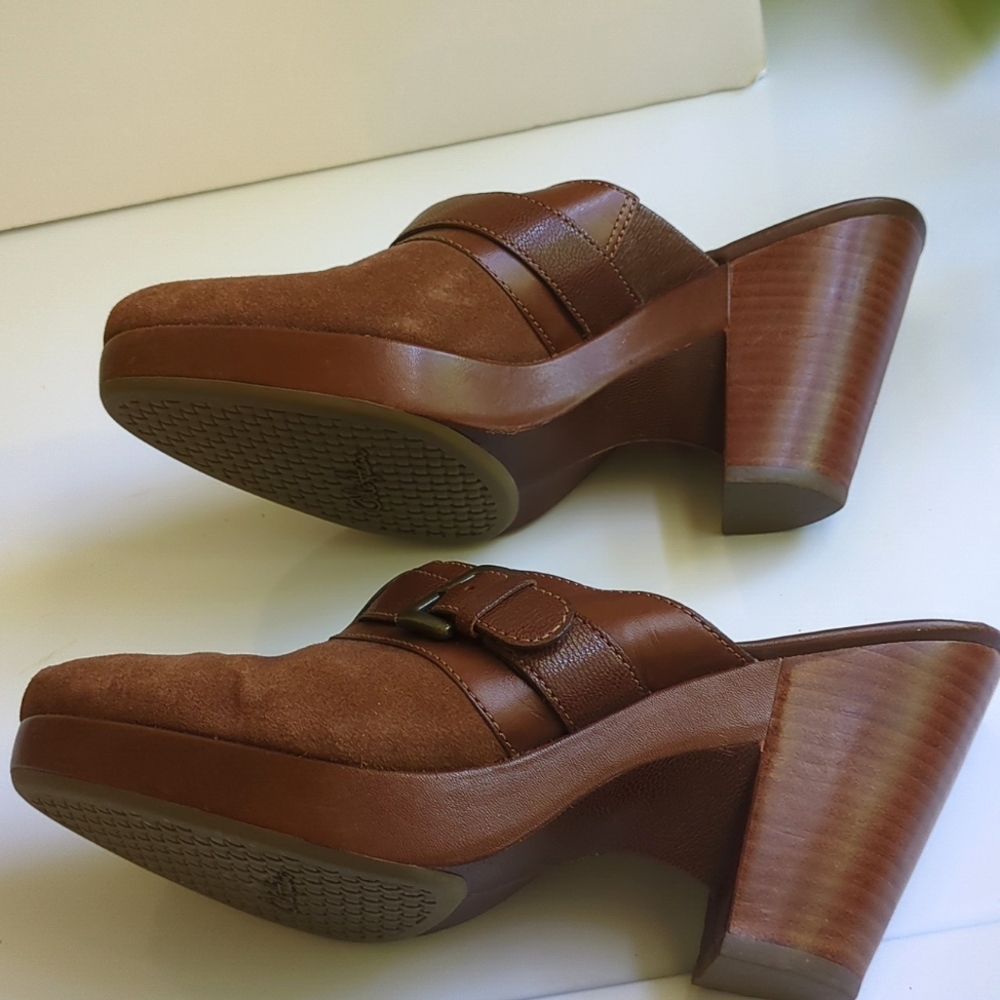 Cole Haan Ladies Brown High Heels Suede Slip-on Mules with Buckle - Picture 8 of 8